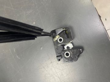 Ford Fiesta Bagaj İç Kilidi 2002-2008 Yıllar Arası ORJİNAL 2S61A43102BG 2-124