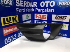 Kuga Sis Far Çerçevesi Sağ 8V41 19952