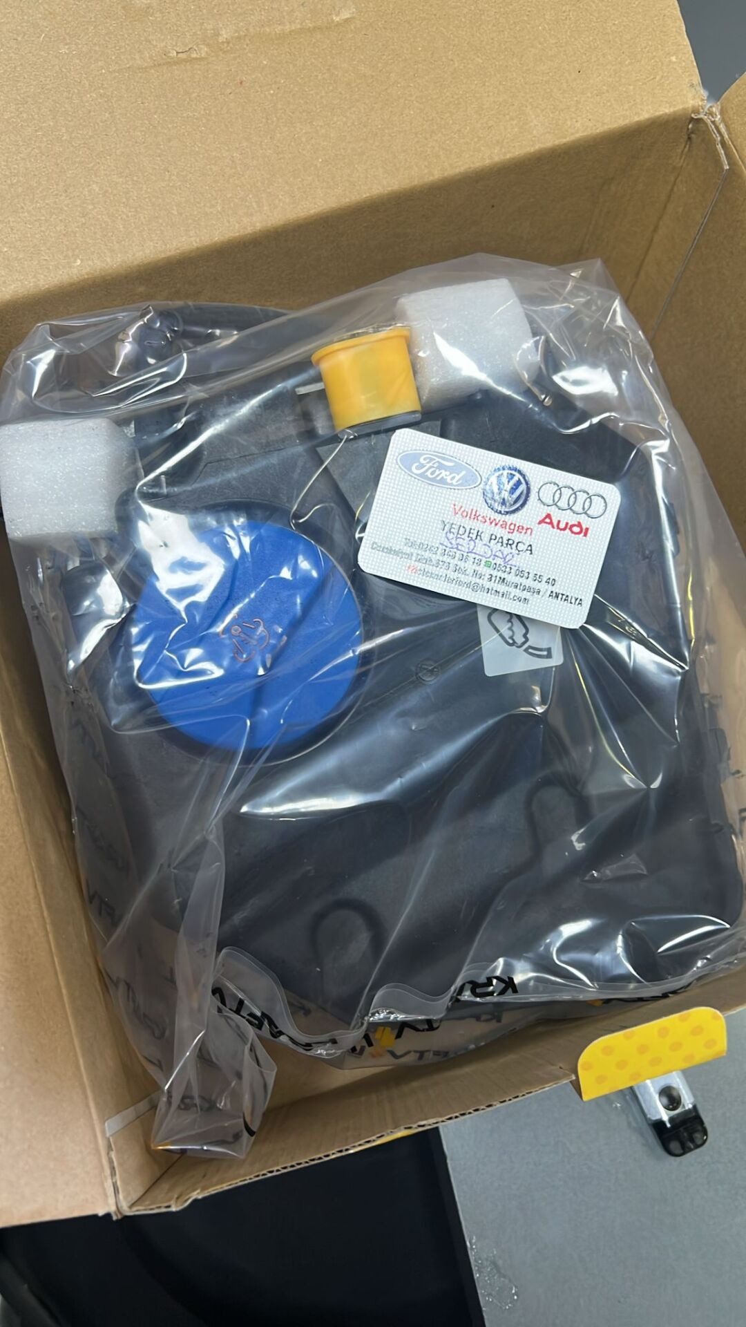 RADYATÖR YEDEK EK SU DEPOSU KAPAKLI AUDİ Q7 06-15 TOUAREG 02-10 CAYENNE 03-10 KRAFT 08020369 7L0121407