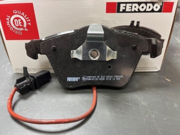 Audi A4 A6 Ön Fren Balata Takımı Kablolu fİŞLİ Feredo FDB1629 4F0698151K 8E0698151L