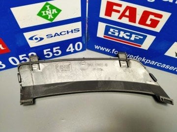 Ford Fiesta Arka Tampon Çeki Kapağı Siyah 09-17 arası 8a6117k922