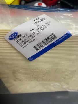 (Ford Courier 14-17) (Fiesta 11-17 )Hava filtresi Elemanı Euro5 Tdci 09-17 Arası Orjinal ford MET769601