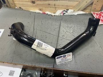 VOLKSWAGEN POLO- 6- 10/14; TURBO İNTERCOOLER HAVA GİRİŞ BORUSU (METAL) (1.2 TDİ) (MÜŞÜR DELİKLİ ) 6R0145770G 3-K-1