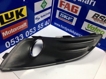 Ön Sis Far Çerçevesi Sol Parlak Krom Çerçeveli  2013-2017 Yıllar Arası Ford Fiesta