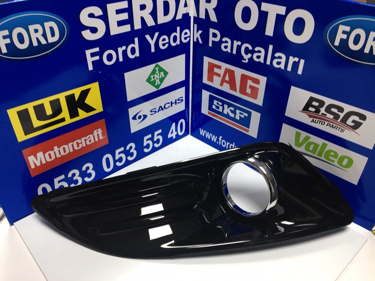 Ön Sis Far Çerçevesi Sol Parlak Krom Çerçeveli  2013-2017 Yıllar Arası Ford Fiesta