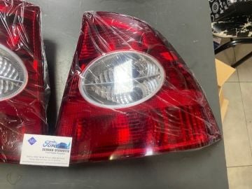 Focus Seda Arka Stop Lambası sağ ve sol takım fiyatıdır 06-11 Arası 5m5113602-5m5113a603 (TAKIM 2 ADET FİYATIDIR)