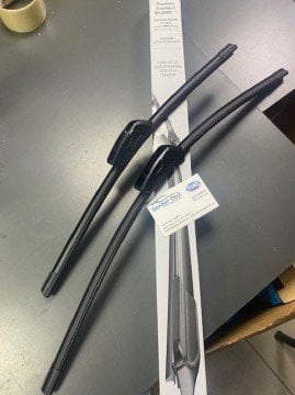 Ön Cam Silecek Takımı Muz Tipidir 60-45Cm Connect - Focus1 - Mondeo Orjinal Ford bosch 2t1as17528