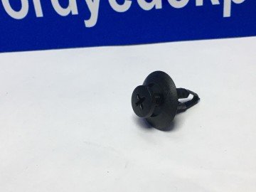 Çamurluk Davlumbaz Vidalı klipsi b.m focus fiesta Courier