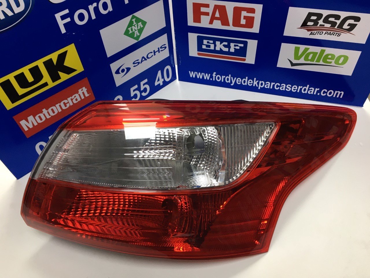 Focus Arka Stop Lambası Sağ Dış Sedan Kasa 11-14 Arası bm5113404ch