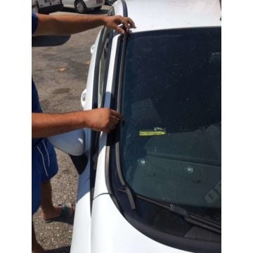 Ford Fiesta Ön Cam Direk Çıtası Fitil Sağ ve Sol Takım Fiyatıdır..Orjinal  2009-2017 ARASI 8a61a03194 95