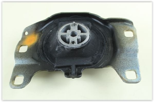 Focus - Cmax Kuga Volvo Şanzıman Üst Takozu Otomatik Vites 2015- Sonrası 1.5 tdci F1F17M121JB