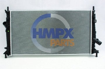 Su Radyatörü 1.6 Benzinli / Dizel Focus Cmax Volvo S40 BSG 30520010 3M5H8005