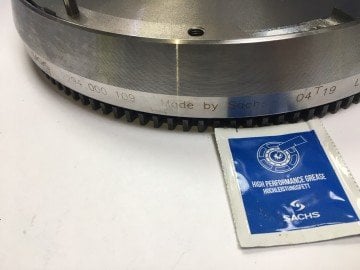 Ford Volantlı Debriyaj Seti Bilyalı Set 6.İleri 11-17 Arası Focus Cmax volvo 1.6 Tdci Manuel sachs Orjinal 2290601117 FM517C623