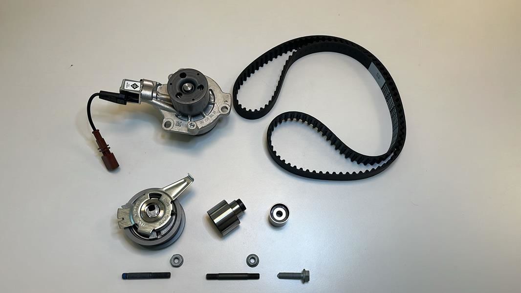 DEVİRDAİMLİ TRİGER KAYIŞ SETİ SENSÖRLÜ GOLF7 AUDİ CADDY A3 Q2  JETTA LEON PASSAT TİGUAN SUPERB OCTAVİA POLO 1.6 2.0TDİ 13 CLH CLHA/B-DCXA CXXB DGDB CRLB CUVC CSUB CRKA CRKB CAYC 04L198119B BOSCH 03L198119P BCH 1987946383