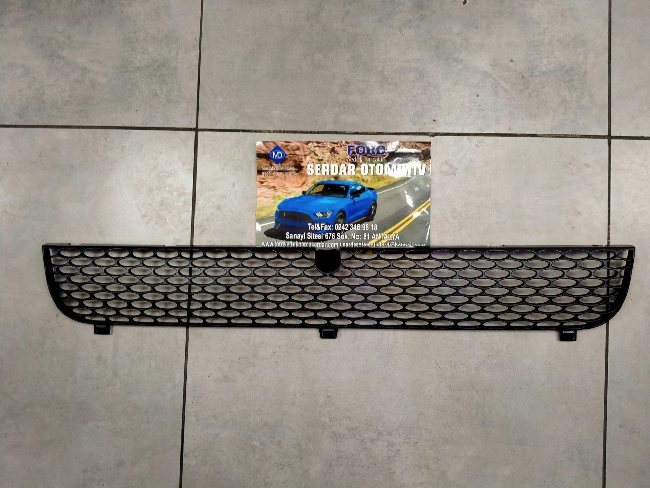 Ön Panjur Izgarası Siyah 2002-2006 Model Yıllar Arası V184 Transit YC158200 2927035