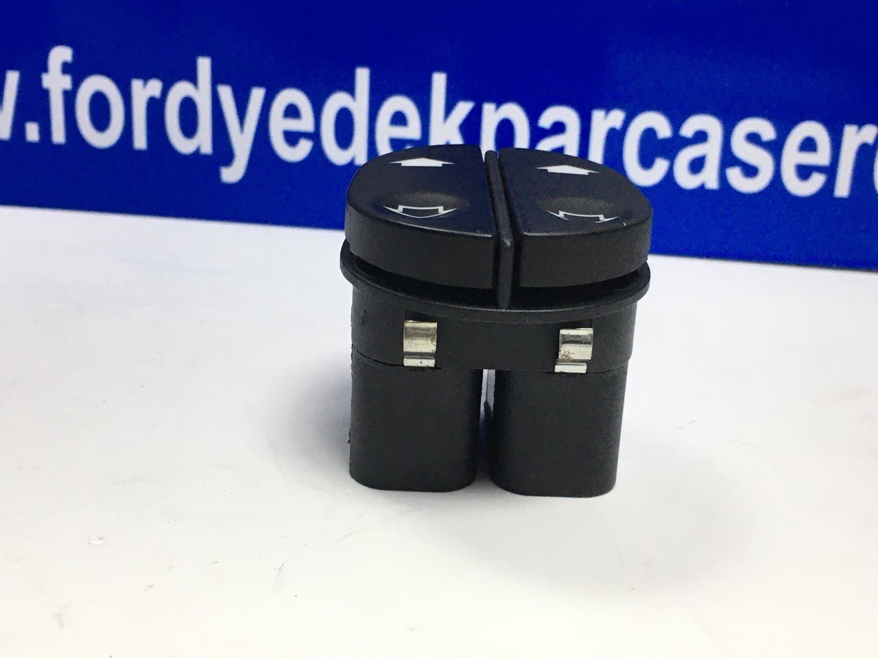 Ön cam düğmesi Çift SOKETLİ Fiesta Fusion Connect 96FG14529