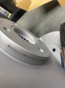 Ford Courier Ön Fren Disk ve Balata Takım Set Bosch Motorcraft EY161125 MEMT762K021