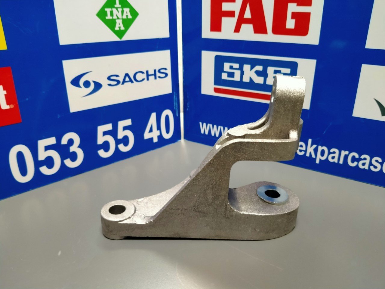 Şanzuman takoz bağlantı ayağı braket aliminyum Focus MK1 Connect 03-13 9T16 6P093 BA