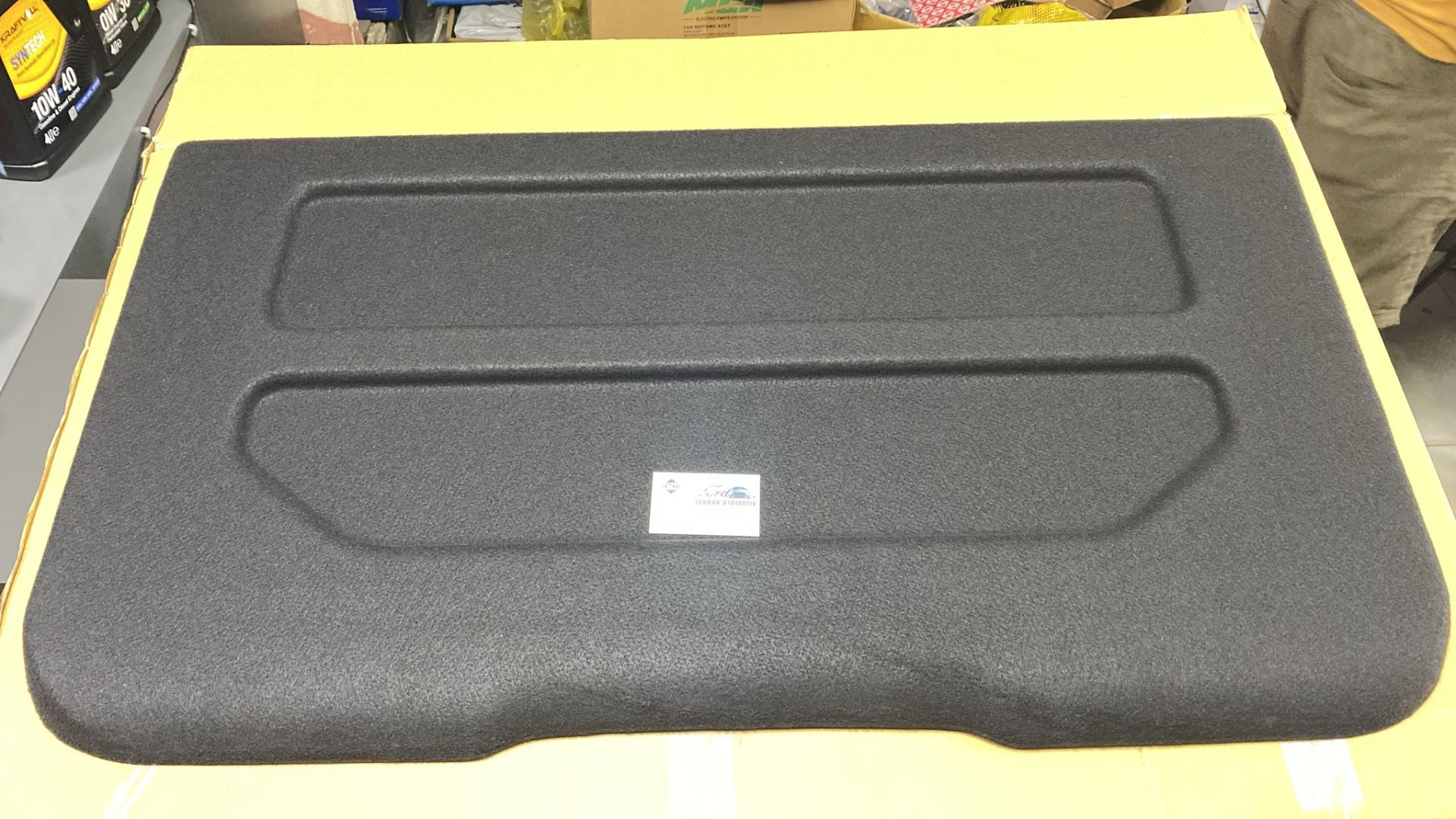 Courier Bagaj Rafı Panzilotu Trim orjinal 14-23 ARASI ET7646668AF