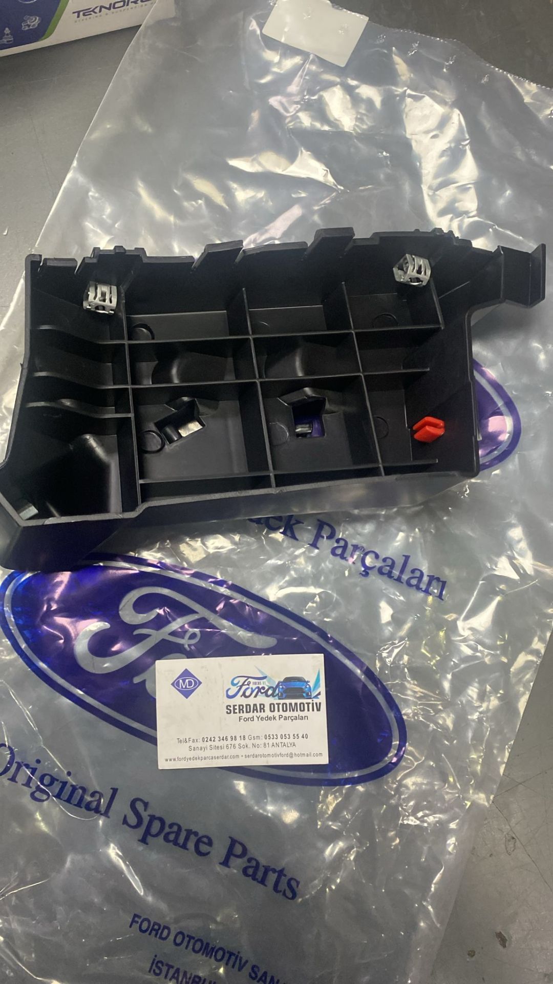 Ford Courier Sol Ön Tampon Bağlantı Plastiği Ayağı Braket orjinal 14-23 Arası ET7617D959AF