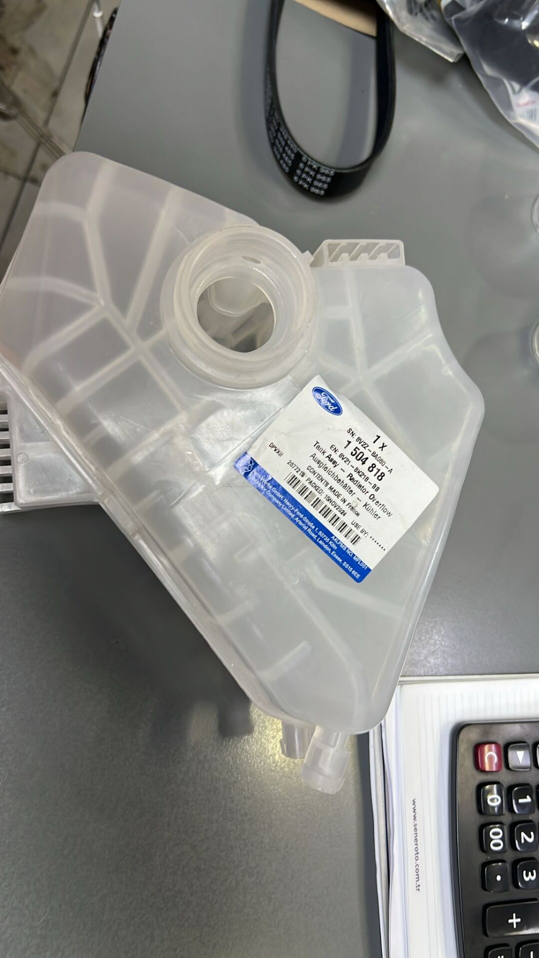 Ford Fiesta  Radyatör Su Yedek Deposu 1.4-1.5 Tdci Dizel ORJİNAL FORD 09-17 Arası 8v218k218bb