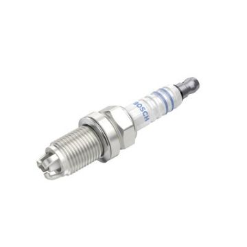 BOSCH 0241235752 ATEŞLEME BUJİ F7LTCR 3 TIRNAK GOLF4 GOLF5 PASSAT BORA AUDİ A4 0241235697 ALZ APT AKL ADP AGN BBY BBZ BKY BSE BGU 1,4 16V-1,6-1,8
