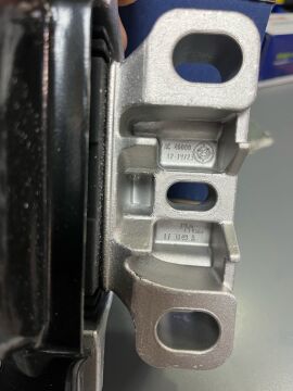MOTOR TAKOZU SOL GOLF5-JETTA-PASSAT-CADDY-A3-LEON 04-13 BSE-CAYC-BLS-BGU 1,6-1,6 TDİ-1,9 TDİ LEMFÖRDER 3314301 1K0199555N BC 3-K-ÜST