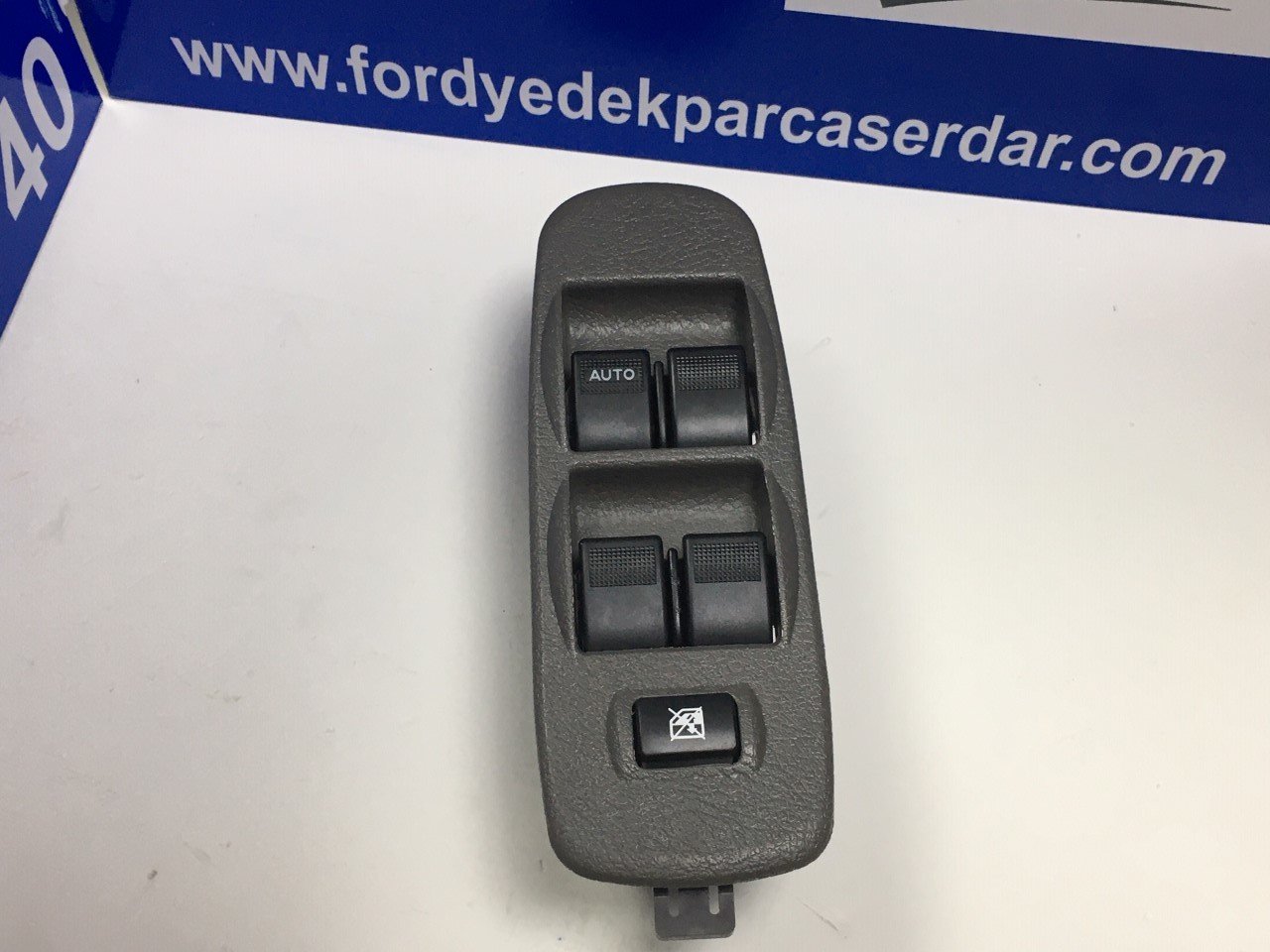 Ford Ranger Ön Cam Açma Düğmesi Dörtlü 02-06 ARASI 2M34 14505 (Kargosu Ücretsiz)
