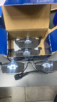 BOSCH 0986494019 ÖN FREN BALATA TAKIMI FABİA GOLF4 GOLF5 JETTA İBİZA BORA POLO AUDİ A3 LEON FABİA ÜST KULAKLI 6Q0698151 6R0698151A D 1J0698151F G 2Q698151 424364