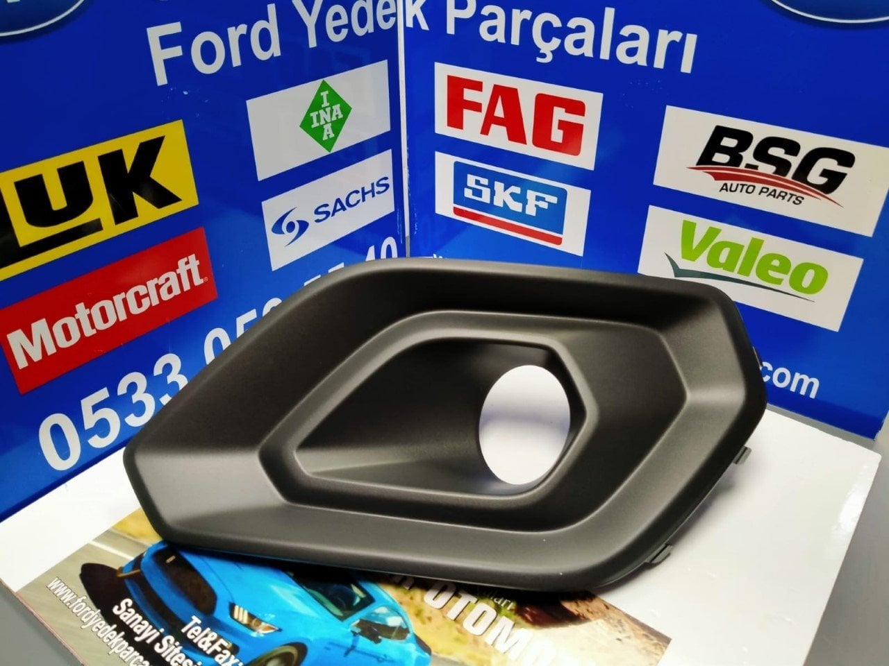 Ford Courier Ön Sis Far Çerçevesi Sol Orjinal Ford jt7611953 2018-2023 Arası