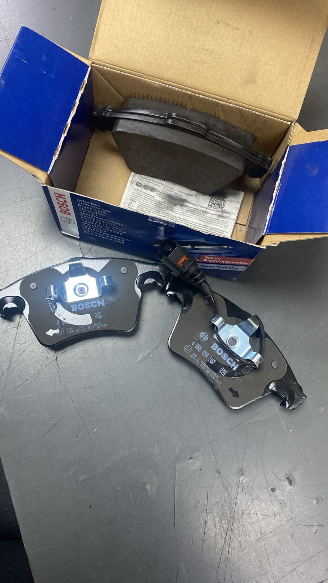 Ön Fren Balata Takımı Transporter T5 T6 Bosch  0986494107 7h0698151