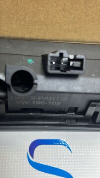 Volkswagen BAGAJ AÇMA DÜĞMESİ SUPERB/OCTAVİA/TİGUAN/A4/TARRACO/YETİ 16> 3V0827566 3-40