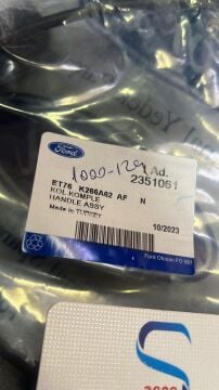 COURİER SÜRGÜLÜ KAPI İÇ AÇMA KOLU SAĞ 14-23 ARASI ET76K266A62AF ORJİNAL