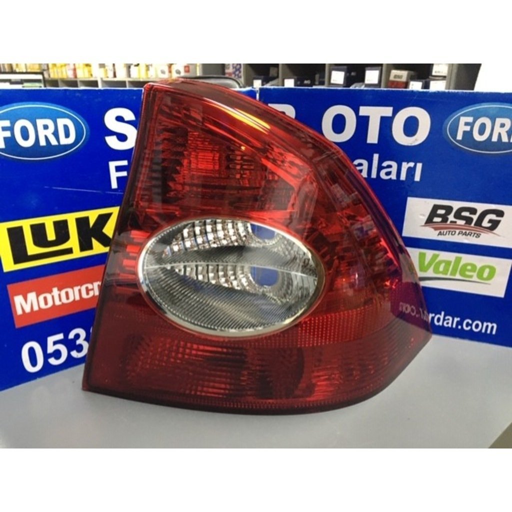 Focus Arka Stop Lambası Sağ 2006-2011 Arası 5M5113A602