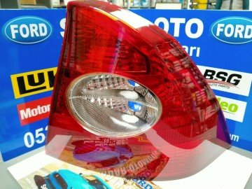 Ford Focus Arka Stop Lambası Sağ 2006-2011 Arası 5M5113A602