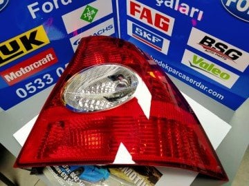 Focus Arka Stop Lambası Sağ 2006-2011 Arası 5M5113A602