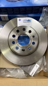 Ön Fren Disk Takım Golf5 golf6 Caddy Audi A3 Seat Octavia (Jetta 11-18 )Bosch 0986479940 1K0615301AK AC 5C0615301