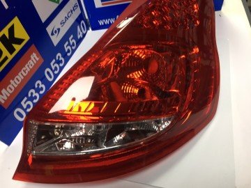 Ford Fiesta Arka Stop Lambası Sağ 2009-2012 Yıllar Arası 8A6113A602 (Kargosu Ücretsiz)