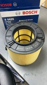 Audi HAVA FİLTRESİ 2010- Sonrası AUDİ A4 A5 Q5 1.4 2.0 C 17013 8W0133843C BOSCH 026400425 CVNA-CYRC-CYMC-CYRB-DDWA 1,4 TFSİ-2,0 TFSİ