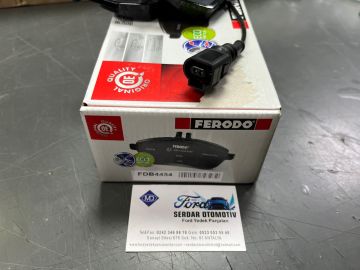 ÖN FREN BALATA TAKIMI ÜSTTEN KULAKLI 13- SONRASI POLO GOLF7-A3-LEON-OCTAViA SCALA feredo 4454 5Q0698151