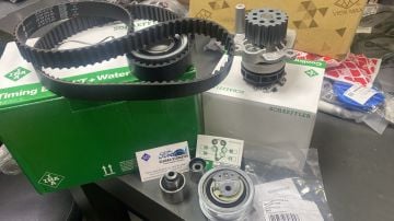 Triger Kayış Seti Devirdaimli Polo Golf jetta passat caddy T5 T5.5 Crafter Amarok Audi Seat Skoda Superb İNA 530055032 CAAA CFFB CSHA CAYB CAYC CAYA CAYD CAAB CAAC CKUB CKTB CFFB CFWA CAGA CDCA CDBA CNFB 1,2 TDİ-1,6 TDİ-2,0 TDİ 03L198119A 03L198119F D