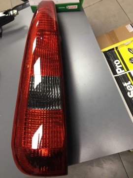 Arka stop lambası sol duysuz 2003-2006 arası Fusion