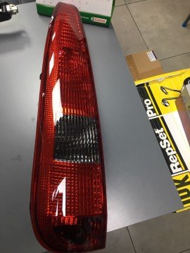 Arka stop lambası sol duysuz 2003-2006 arası Fusion