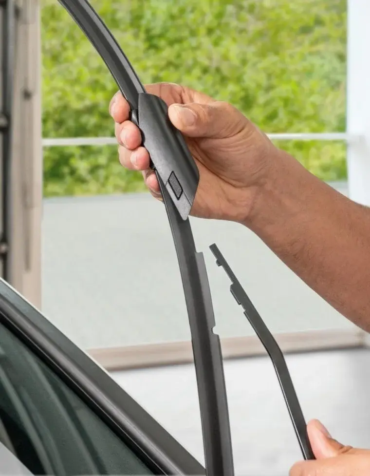 AUDİ A3 ÖN CAM SİLECEK TAKIMI 650 / 475 MM 2020-SONRASI BOSCH 339701400H 8Y1998002 A945S