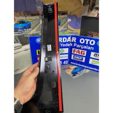 Ford Courier Ön Kapı Direk Kaplaması Sağ 2014-2023 Yıllar Arası Orjinal Ford ET76R237B22