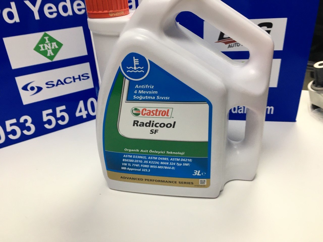 Antifiriz Kırmızı Castrol Organik 3lt 4 MEVSİM