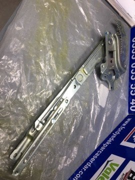 Ranger Ön Cam Krikosu Sağ Elektirikli 98-2011 Arası 6M34J23200