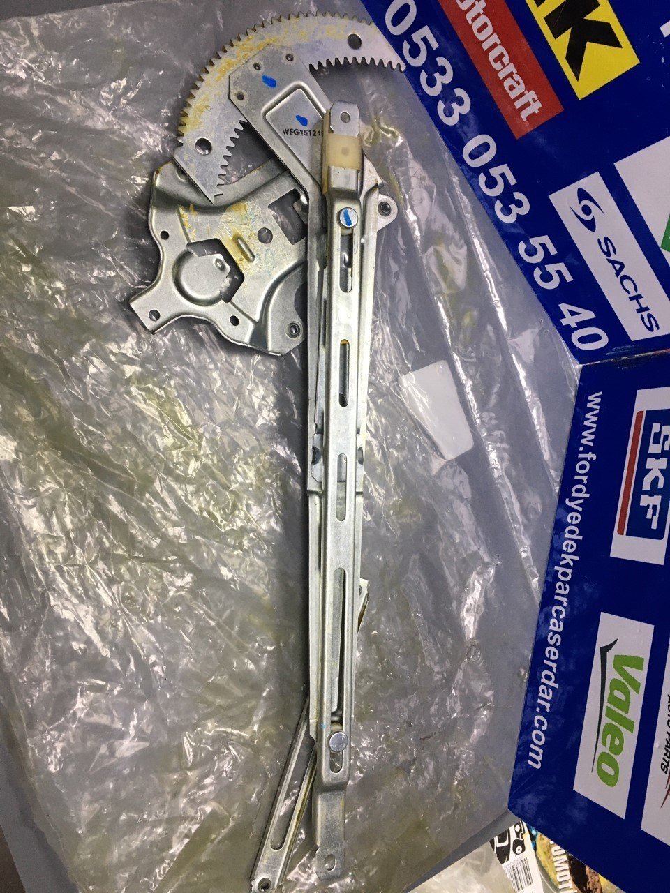 Ranger Ön Cam Krikosu Sol Elektirikli Motorsuz 98-2011 Arası