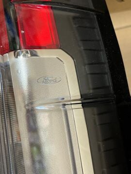 FORD COURİER ARKA STOP LAMBASI SAĞ 2024-SONRASI V769 R2X6 13404 AB C D.ALT-G-8