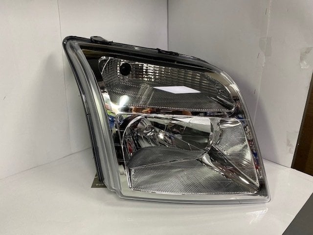 Ford Connect Ön Far Sağ Motorlu 03-13 Arası 30800009